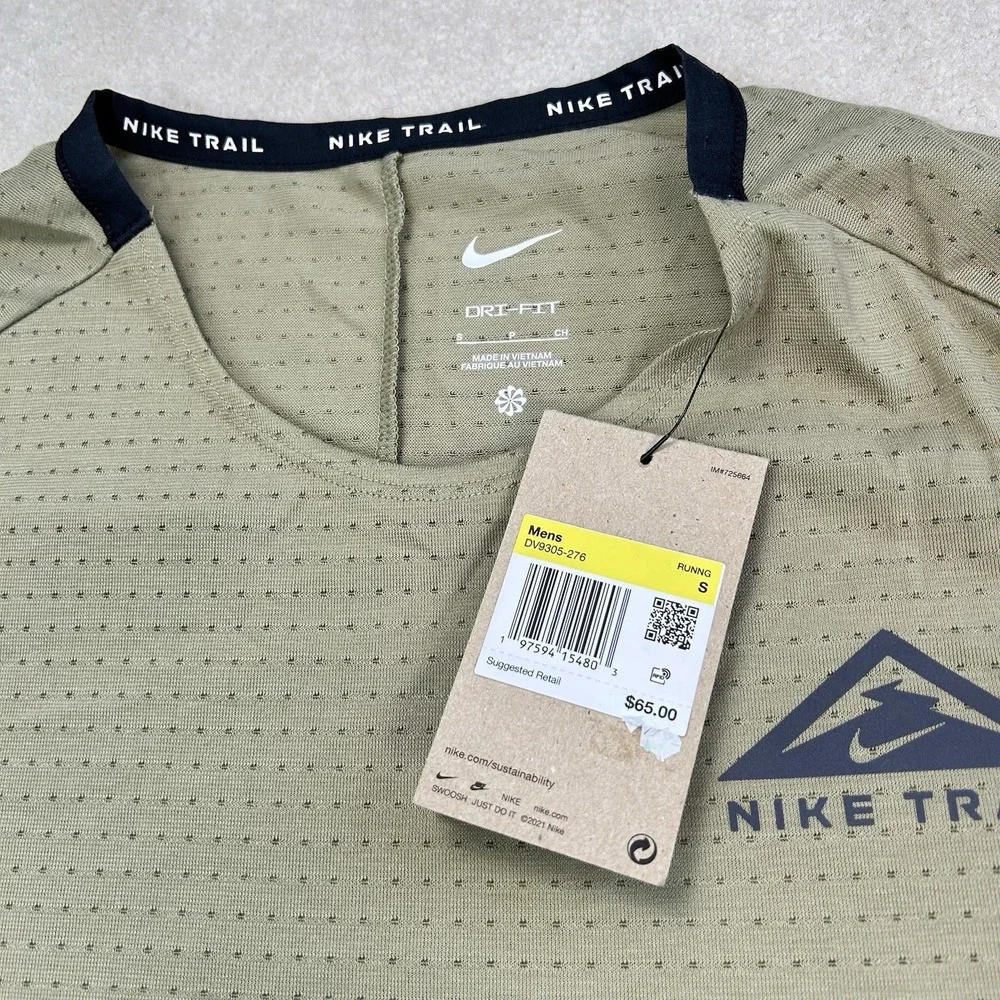 Nike Dri-FIT ADV Trail Solar Chase Men's Small ShortSleeve Running TShirt DV9305